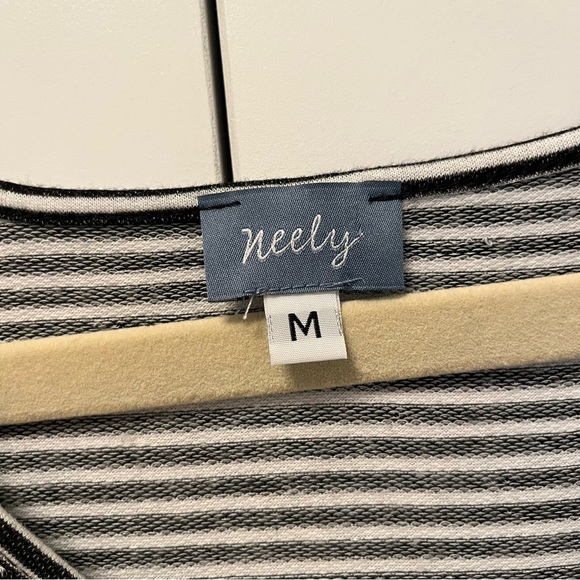 Neely Dress black and white stripe size M faux two piece - Picture 2 of 4